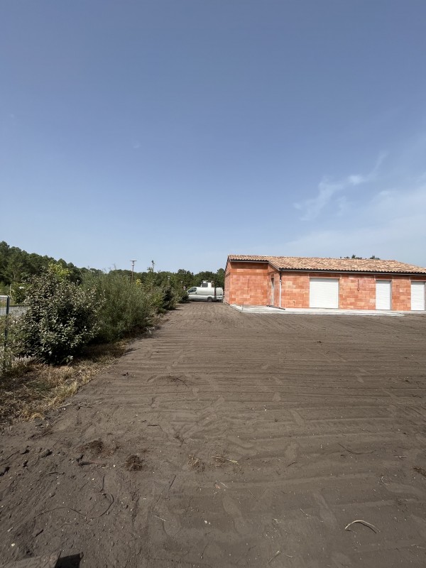 Aménagement et apport de terre végétale sur la commune de Salaunes