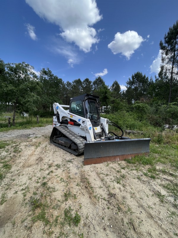 Location d’un chargeur chenille compact 6t bobcat proche de Bordeaux en Gironde
