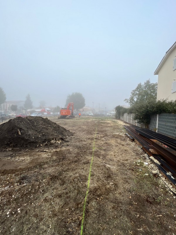 Terrassement terrain Médoc sur la commune du Taillan Médoc avec réalisation d'un parking souterrain