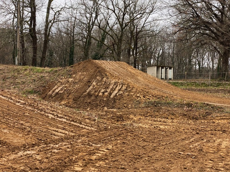 Création de terrain de motocross, supercross et pumptrack