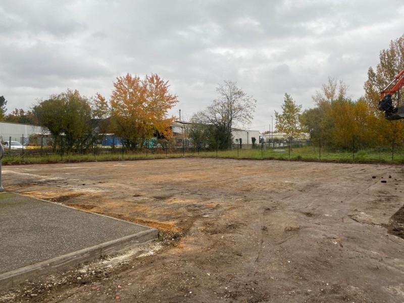 Aménagement extérieur pour la réalisation d'un parking en diorite à Canéjan en Gironde