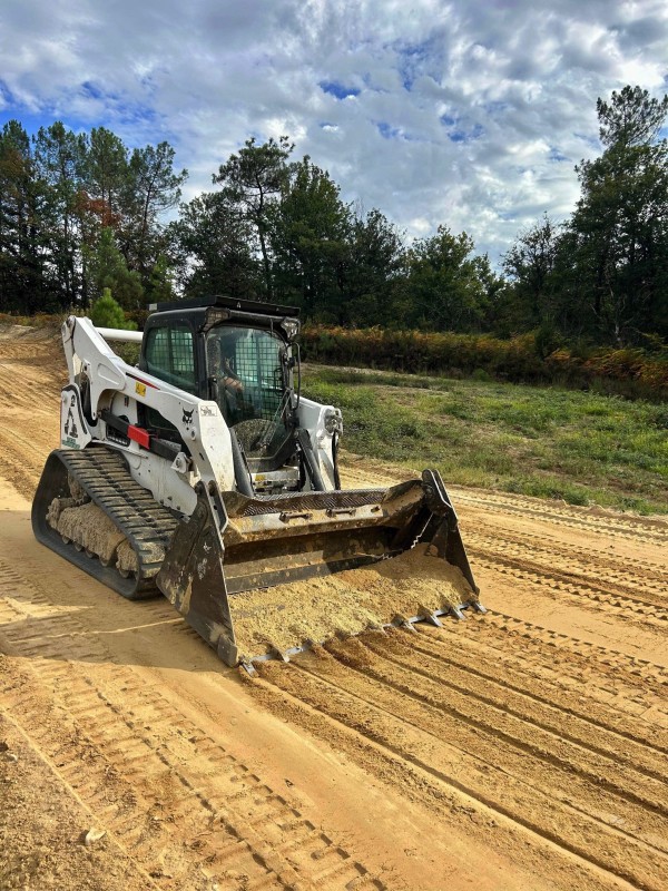 Réfection d’une piste de motocross à Saint Christophe de double en Gironde