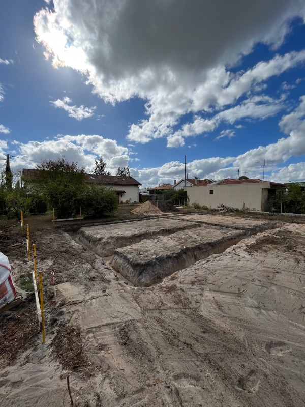 Terrassement et remise à niveau terrain d’une maison sur la commune de Saint Médard en Jalles en Gironde